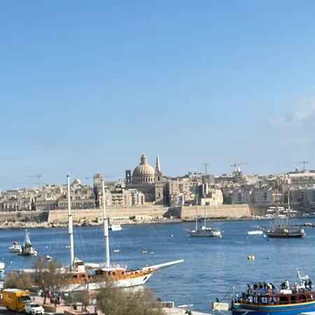 Galileo - Modern Seafront Apartment-sliema Ferries 아파트 *