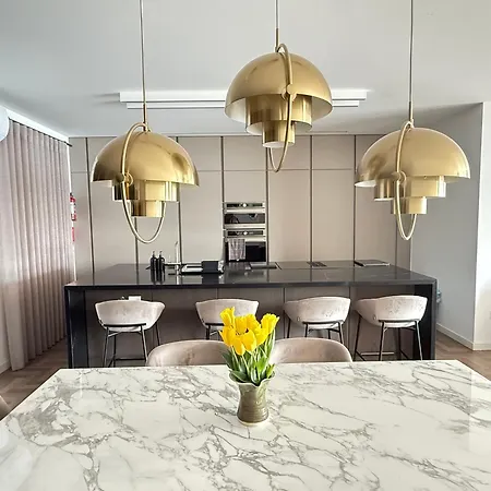 Galileo - Modern Seafront Apartment-sliema Ferries شقة