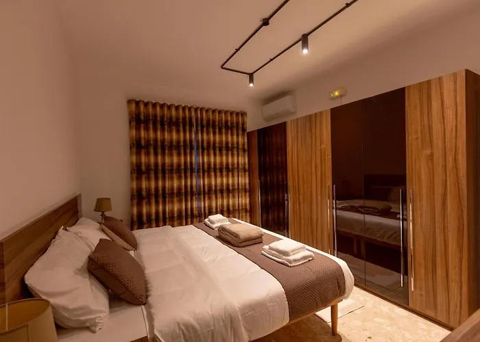 Apartment Galileo - Modern Seafront Apartment-prime Location