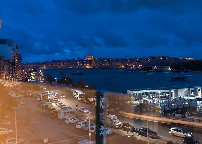 Apartament Galileo - Modern Seafront Apartment-prime Location Sliema