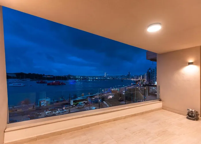 Galileo - Modern Seafront Apartment-prime Location