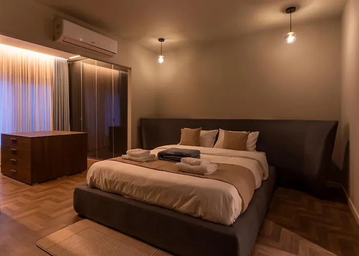 Galileo - Modern Seafront Apartment-prime Location Sliema