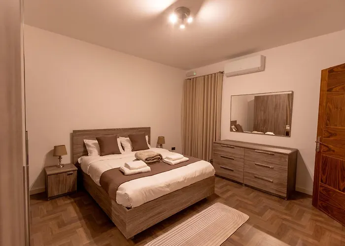 Galileo - Modern Seafront Apartment-prime Location Apartment Sliema