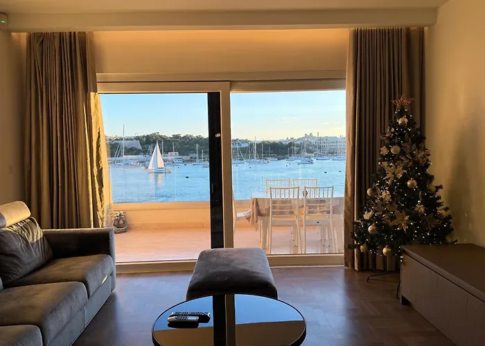 Galileo - Modern Seafront Apartment-prime Location Apartment Sliema