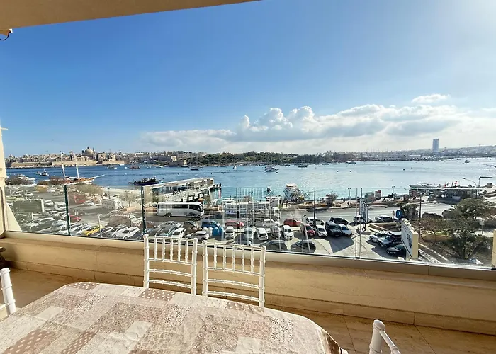 Galileo - Modern Seafront Apartment-prime Location Apartament Sliema
