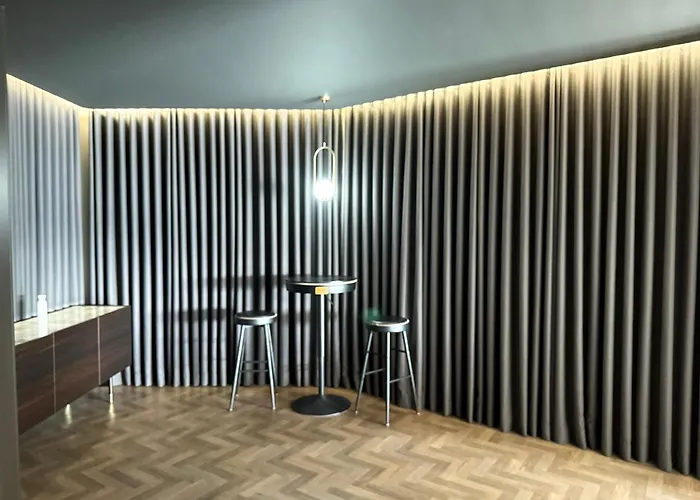 Galileo - Modern Seafront Apartment-prime Location