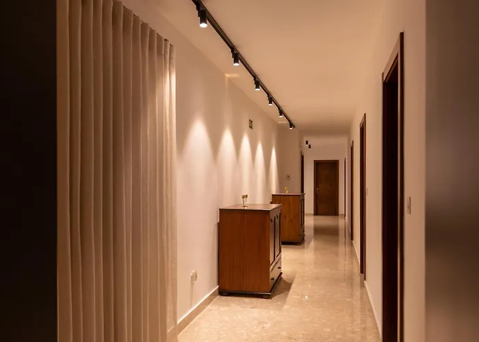 Galileo - Modern Seafront Apartment-prime Location *